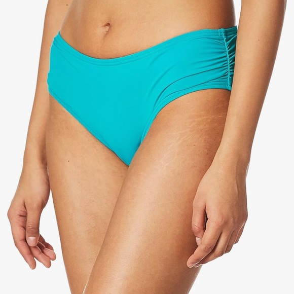 Calvin Klein Women's Classic Full Coverage Low Waisted Bikini Bottom - Picture 1 of 5